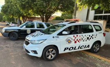 Homem foge ap�s ferir com faca mulher que embarcava com crian�as em �nibus na Rodovi�ria de Osvaldo Cruz