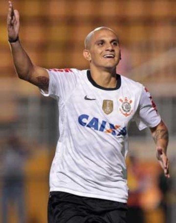 Corinthians bate o Mogi Mirim por 2 a 1 de virada em casa