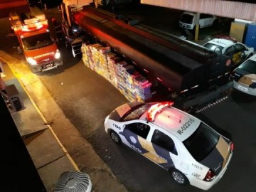 Mais de 3 toneladas de maconha s�o apreendidas pela Pol�cia Rodovi�ria em abordagem na SP-425