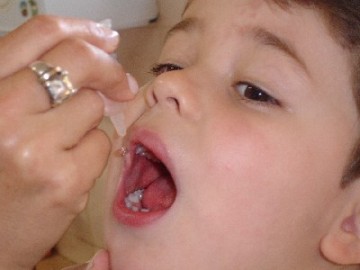 Vacinao contra a polio vai at s 17 horas hoje