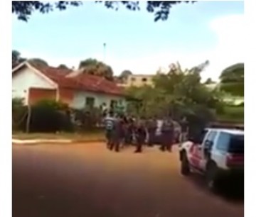 V�deo mostra a��o da Pol�cia envolvendo agress�o com ex-vereador Porco de Salmour�o