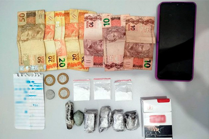 Homem � preso por tr�fico de drogas no Jardim S�o Matheus em Rin�polis